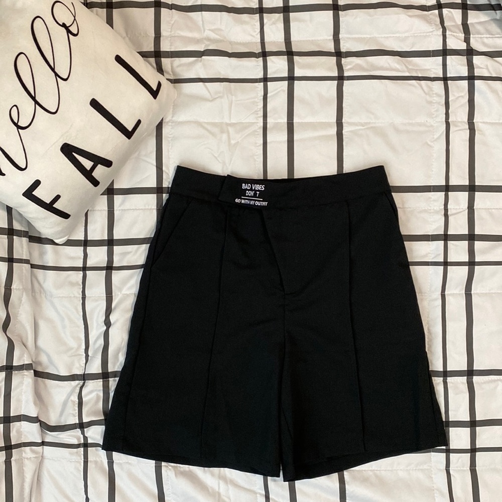 Short Size L - Picture 3 of 7
